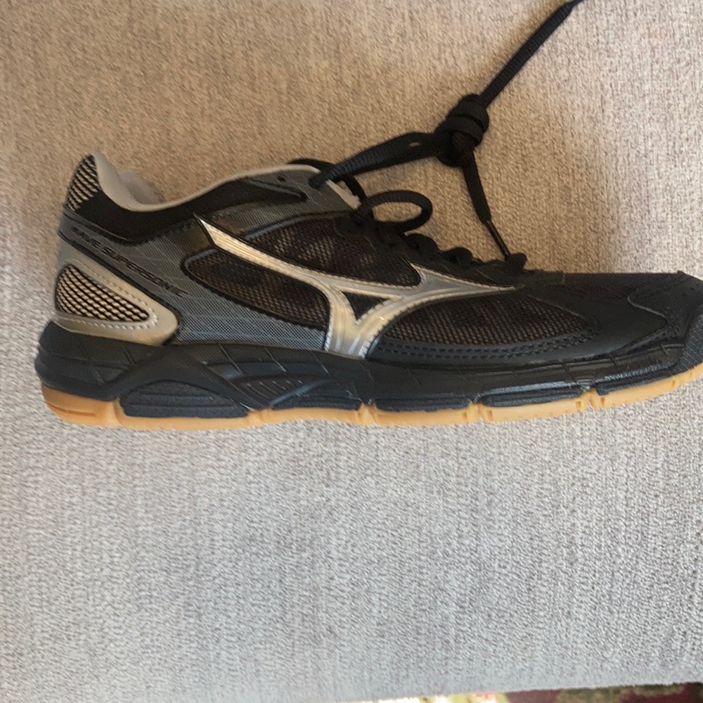 Nib Mizuno wave supersonic volleyball